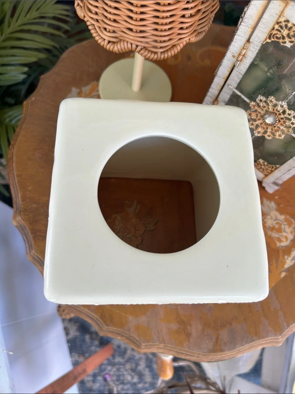 Ceramic Floral Tissue Box Cover w Blue Forget-Me-Not Pattern